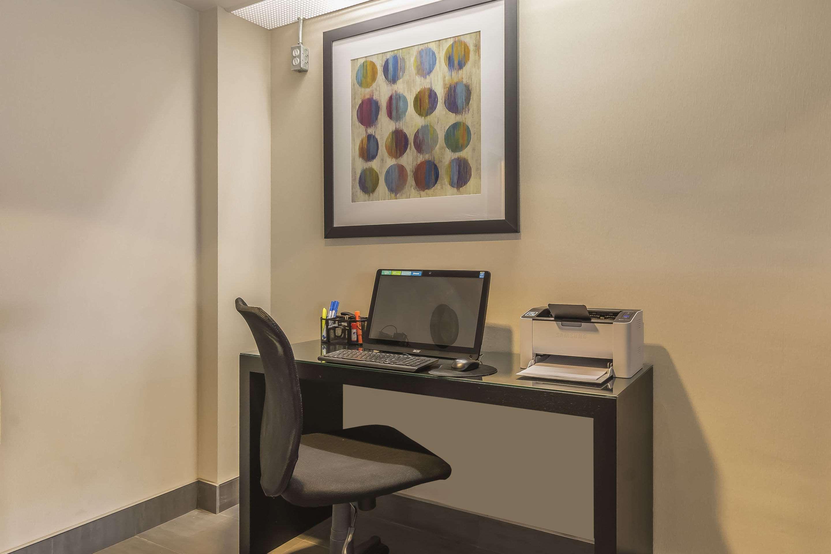Comfort Inn Бельвіль Екстер'єр фото