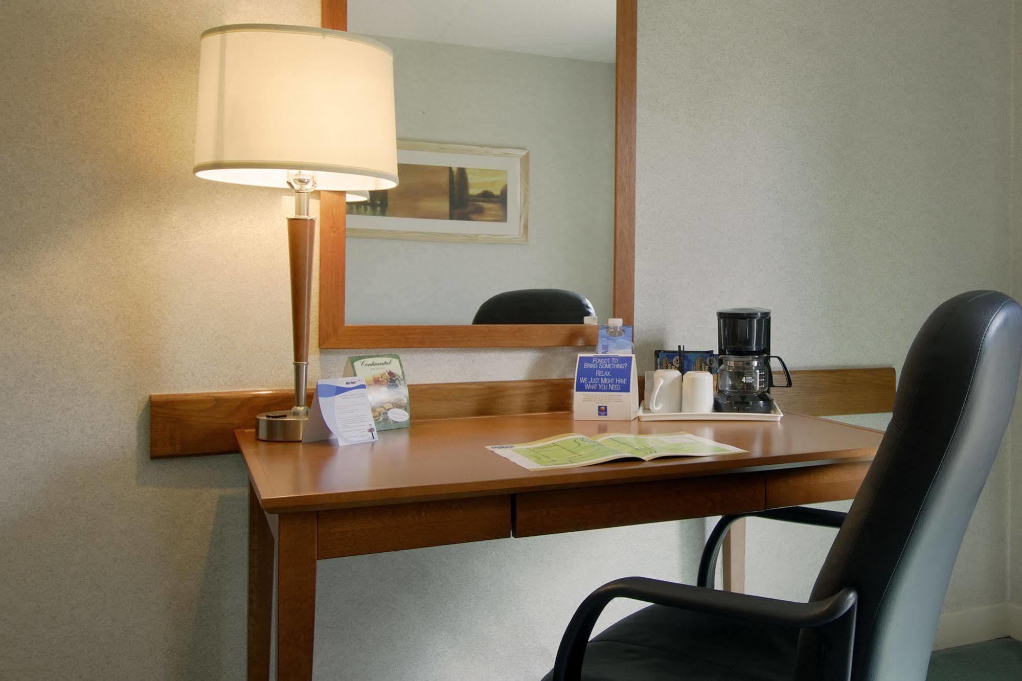 Comfort Inn Бельвіль Екстер'єр фото